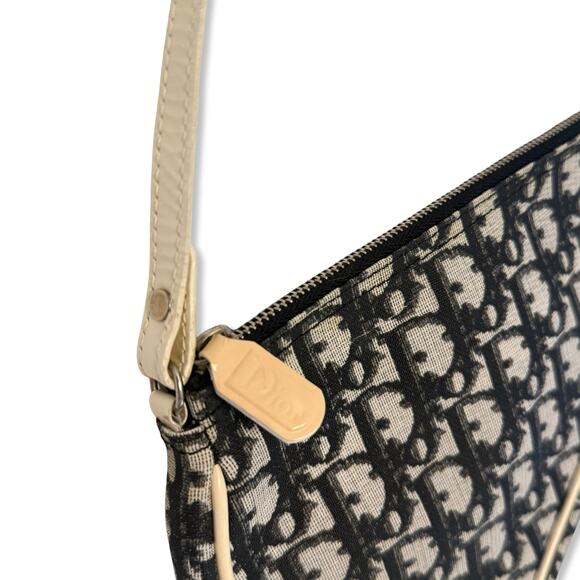 Christian Dior Vintage Trotter Saddle Bag in Black Monogram Canvas - Picture 3 of 8